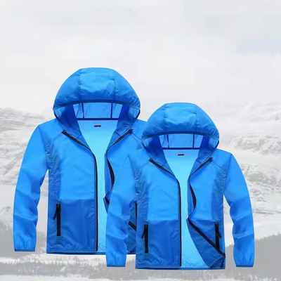 Das mulheres respiráveis da Sun-prova de Upf 50 4% do Spandex de nylon de 96% roupa uv luxuosa da proteção de Eco do fecho de correr do Hoodie