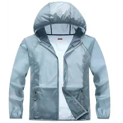 Roupa uv Rápido-seca de nylon da Sun-prova da proteção da proteção solar de Upf 50+ da luz da pele da resistência de água 96%